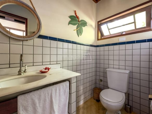 Casa de Condomínio para Venda com 5 quartos, em Guaecá com 576,22m²
