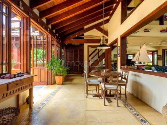 Casa de Condomínio para Venda com 5 quartos, em Guaecá com 576,22m²