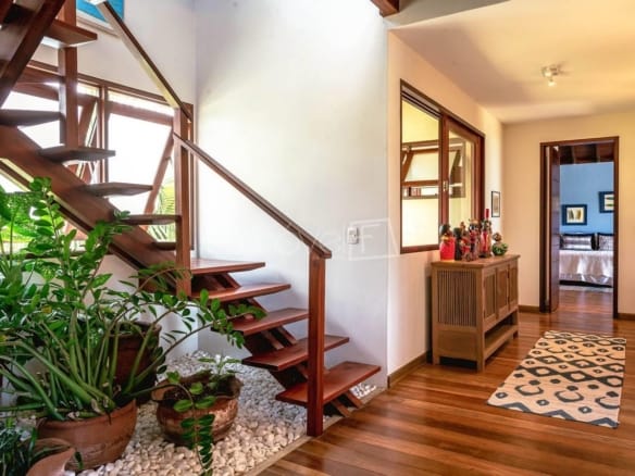 Casa de Condomínio para Venda com 4 quartos, em Praia Brava do Sul com 445m²