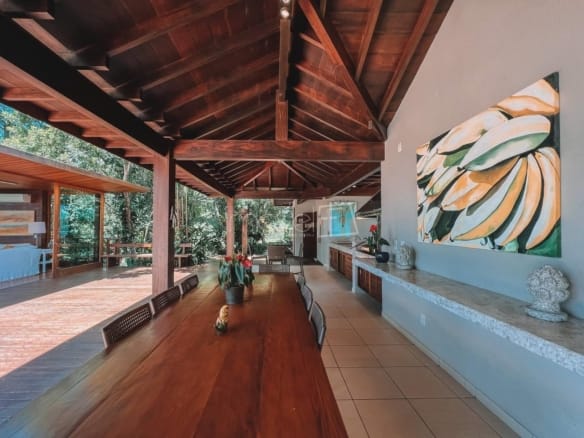 Casa de Condomínio para Venda com 4 quartos, em Praia Brava do Sul com 445m²