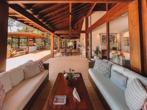 Casa de Condomínio para Venda com 4 quartos, em Praia Brava do Sul com 445m²