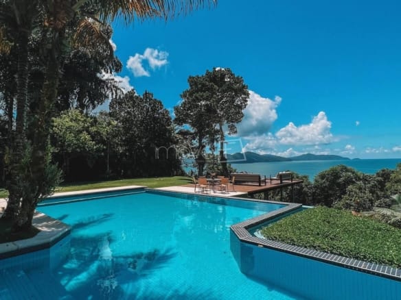 Casa de Condomínio para Venda com 4 quartos, em Praia Brava do Sul com 445m²