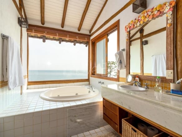 Casa de Condomínio para Venda com 4 quartos, em Ilhabela com 774m²