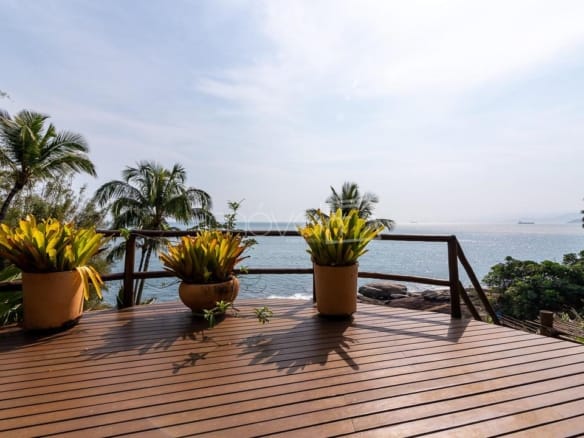 Casa de Condomínio para Venda com 4 quartos, em Ilhabela com 774m²