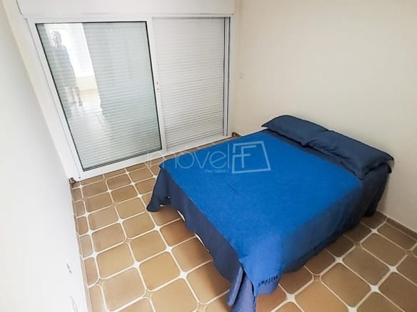 Casa à Venda em Ubatuba no Condomínio Recanto da Lagoinha com 5 Suítes e 500m²