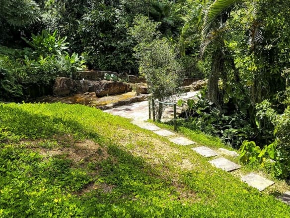 Casa para Venda com 4 quartos, em Fortaleza com 196m²