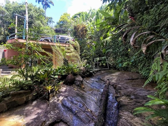 Casa para Venda com 4 quartos, em Fortaleza com 196m²