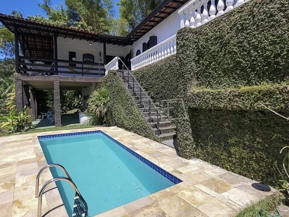 Casa para Venda com 4 quartos, em Fortaleza com 250m²