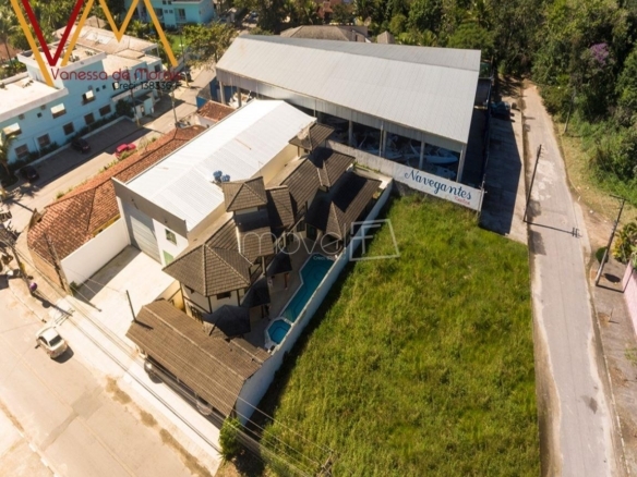 Ponto Comercial para Venda com 8 quartos, em Tabatinga com 560m²