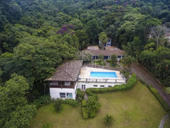 Sítio para Venda com 11 quartos, em COCANHA com 2000m²