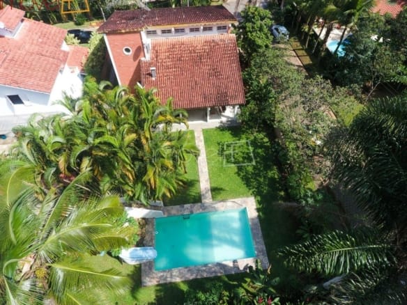 Casa de Condomínio para Venda com 4 quartos, em COCANHA com 300m²