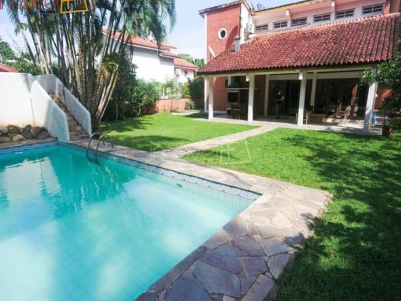 Casa de Condomínio para Venda com 4 quartos, em COCANHA com 300m²
