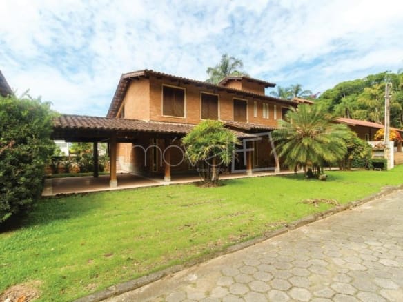 Casa de Condomínio para Venda com 4 quartos, em Cocanha, com 339,62m²