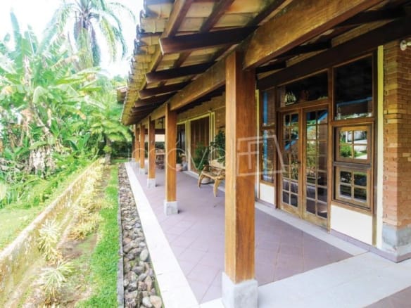 Casa de Condomínio para Venda com 4 quartos, em Cocanha, com 339,62m²