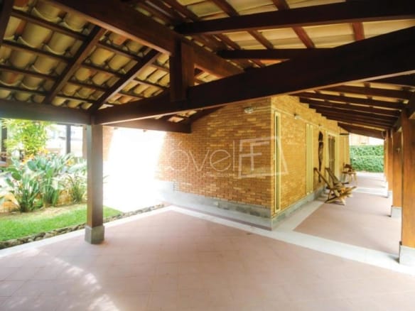 Casa de Condomínio para Venda com 4 quartos, em Cocanha, com 339,62m²