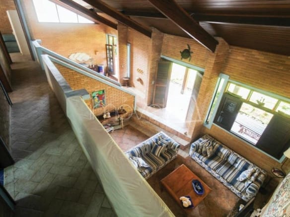 Casa de Condomínio para Venda com 4 quartos, em Cocanha, com 339,62m²