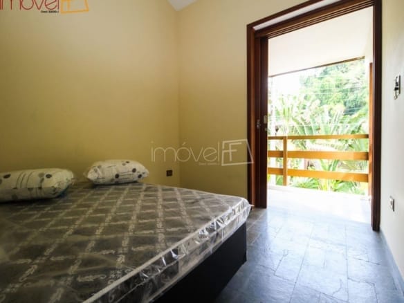 Casa de Condomínio para Venda com 4 quartos, em COCANHA com 300m²