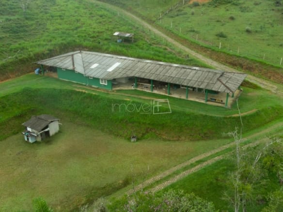 Sítio para Venda com 4 quartos, em Natividade da Serra com 271380m²