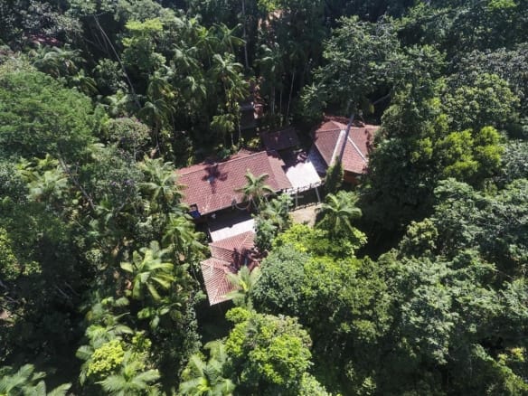 Chácara para Venda com 5 quartos, em Ubatumirim com 422m²