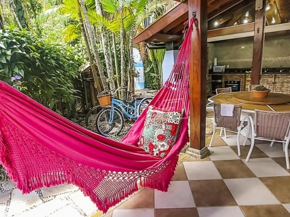 Casa à venda em Ubatuba no Condomínio Salga Lagoinha com 9 quartos e 603,45m²