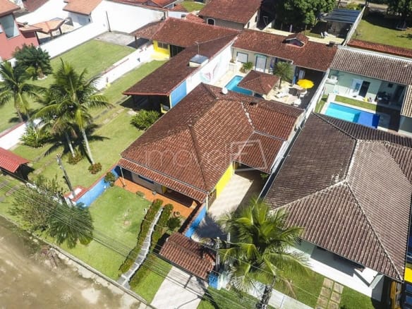 Casa de Condomínio para Venda com 3 quartos, em Praia da Mococa com 380m²
