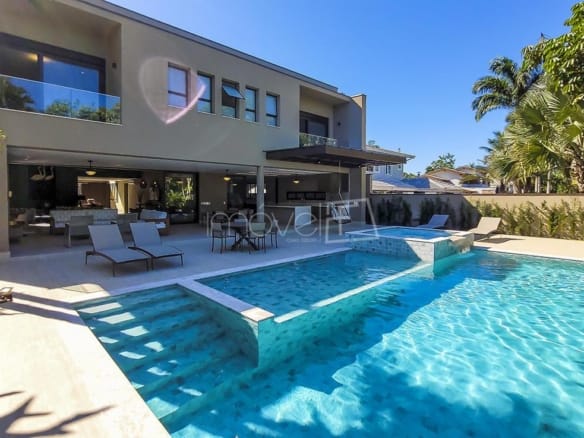 Casa no Condomínio Costa Verde Tabatinga com 8 quartos, na Praia de Tabatinga com 680m²