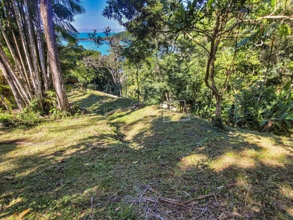 Terreno para Venda na Praia da Fortaleza com 5042m²