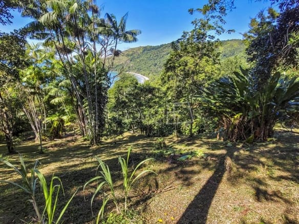 Terreno para Venda na Praia da Fortaleza com 5042m²