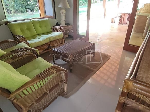 Casa à Venda em Ubatuba no Condomínio Recanto da Lagoinha  com 3 quartos e 292m²