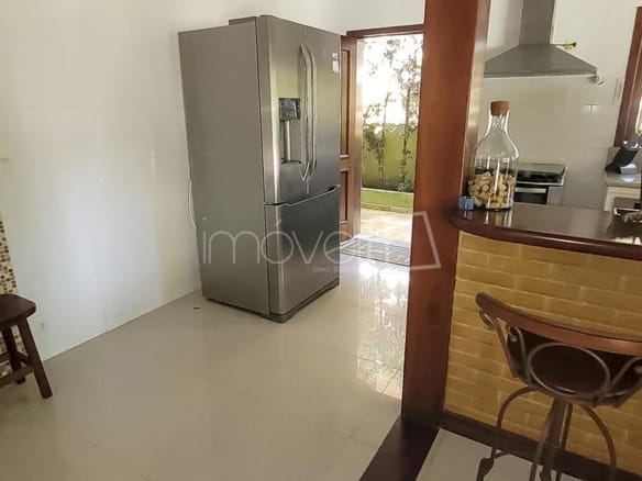 Casa à Venda em Ubatuba no Condomínio Recanto da Lagoinha  com 3 quartos e 292m²