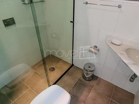 Casa à Venda em Ubatuba no Condomínio Recanto da Lagoinha  com 3 quartos e 292m²
