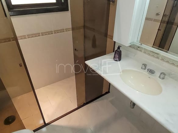 Casa à Venda em Ubatuba no Condomínio Recanto da Lagoinha  com 3 quartos e 292m²