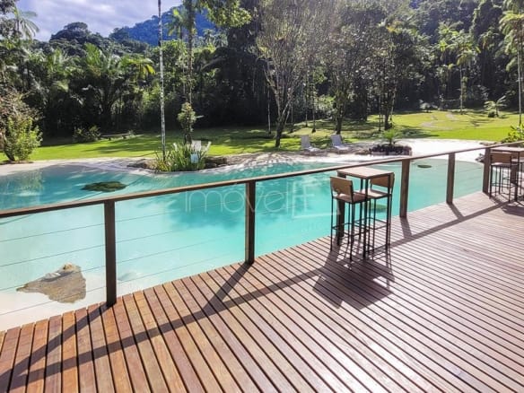 Casa para Venda com 3 quartos, em Ubatumirim com 350m²