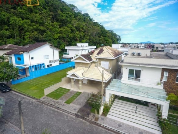 Casa para Venda com 3 quartos no Condomínio Costa Nova