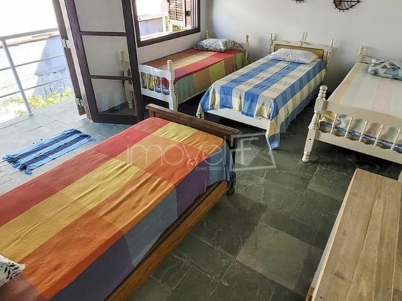 Casa à venda em Ubatuba no Condomínio Salga Lagoinha com 3 quartos e 250m²