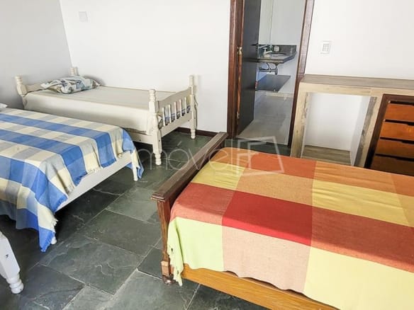 Casa à venda em Ubatuba no Condomínio Salga Lagoinha com 3 quartos e 250m²