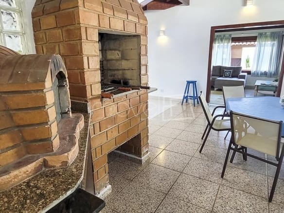 Casa à venda em Ubatuba no Condomínio Salga Lagoinha com 3 quartos e 250m²