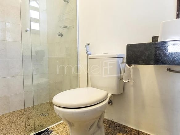 Casa à venda em Ubatuba no Condomínio Salga Lagoinha com 3 quartos e 250m²