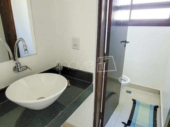Casa à venda em Ubatuba no Condomínio Salga Lagoinha com 3 quartos e 250m²