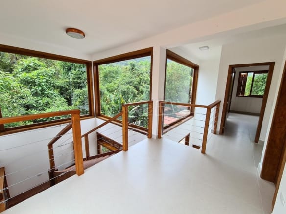 Casa para Venda com 4 quartos, em PRAIA DE ITAMAMBUCA com 273m²