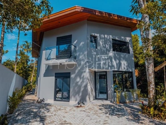 Casa para Venda com 4 quartos, em Praia do Prumirim com 172m²