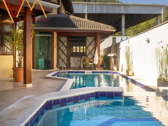 Ponto Comercial para Venda com 8 quartos, em Tabatinga com 560m²