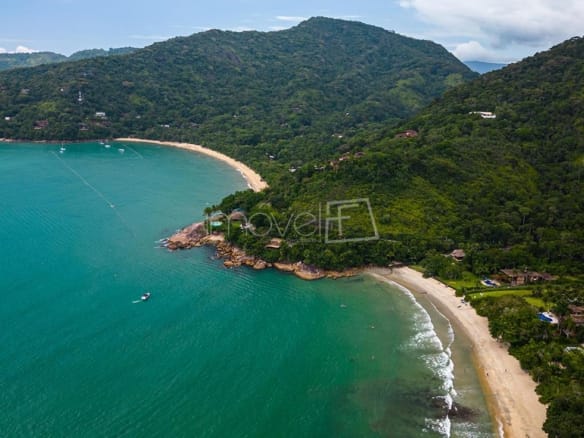 Casa de Condomínio para Venda com 7 quartos, em Praia Dura com 700m²