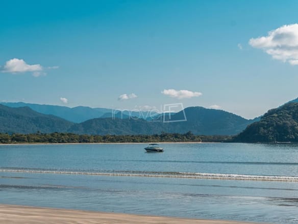 Casa de Condomínio para Venda com 7 quartos, em Praia Dura com 700m²