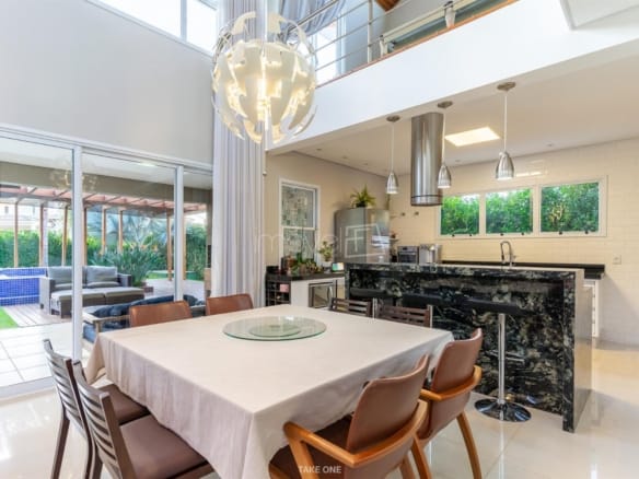 Casa de Condomínio para Venda com 3 quartos, em Terras de Santa Teresa com 313m²