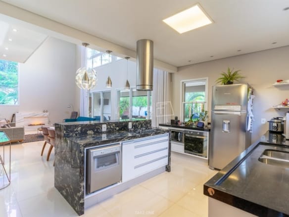 Casa de Condomínio para Venda com 3 quartos, em Terras de Santa Teresa com 313m²