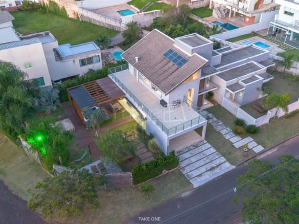 Casa de Condomínio para Venda com 3 quartos, em Terras de Santa Teresa com 313m²