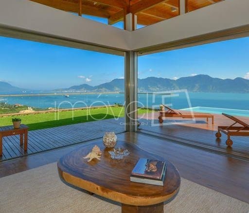 Casa no Condomínio Arrozal com 05 suítes, Siriúba em Ilhabela com 636m²