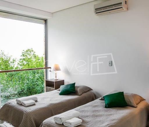 Casa no Condomínio Arrozal com 05 suítes, Siriúba em Ilhabela com 636m²