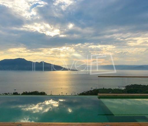 Casa no Condomínio Arrozal com 05 suítes, Siriúba em Ilhabela com 636m²